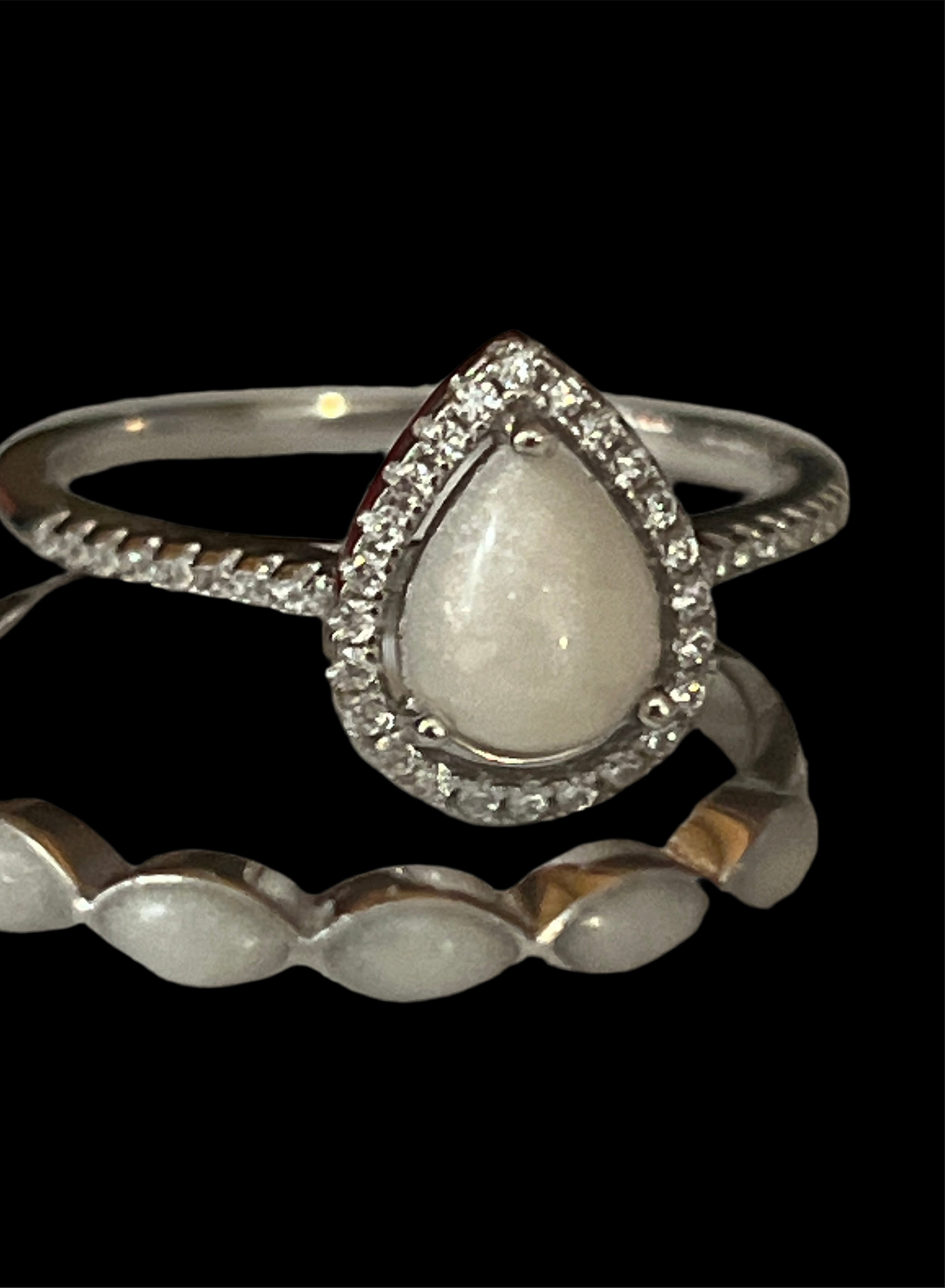 Serenity ring with band