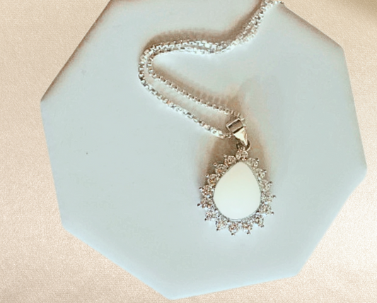 A Drop of Liquid gold Necklace