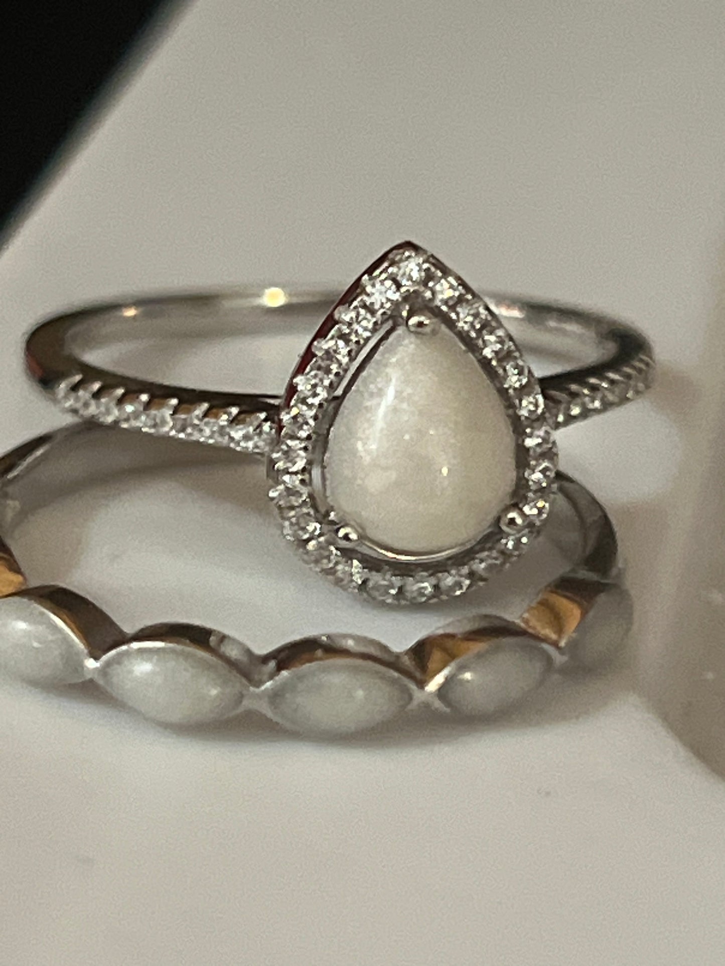 Serenity ring with band